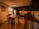 Full kitchen — Luxury 2BR Plateau Stay